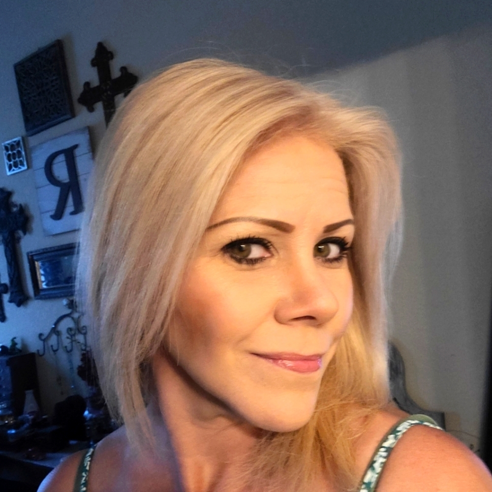 Meet your Posher, Gina marie